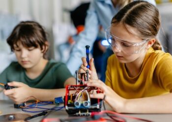 Strategies to help girls stay engaged in STEM learning