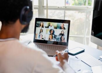 What Online College Students Need